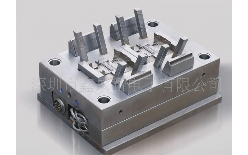 買設(shè)備還是買房？深圳市模具廠的困境