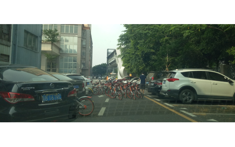 同學(xué)32年，相見后送別，計(jì)算機(jī)科學(xué)系轉(zhuǎn)行模具廠后的見面